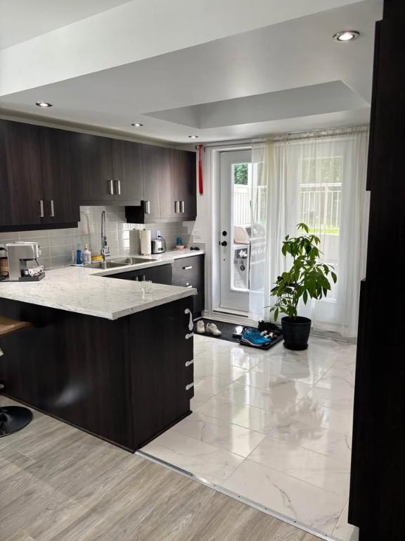 Chaleureux logement (4 1/2) à louer à Mcmasterville