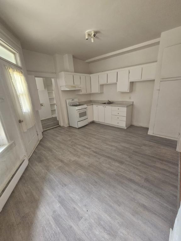 Appartement 4 1/2 à louer Rez-de-chaussée