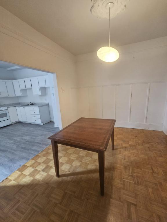 Appartement 4 1/2 à louer Rez-de-chaussée