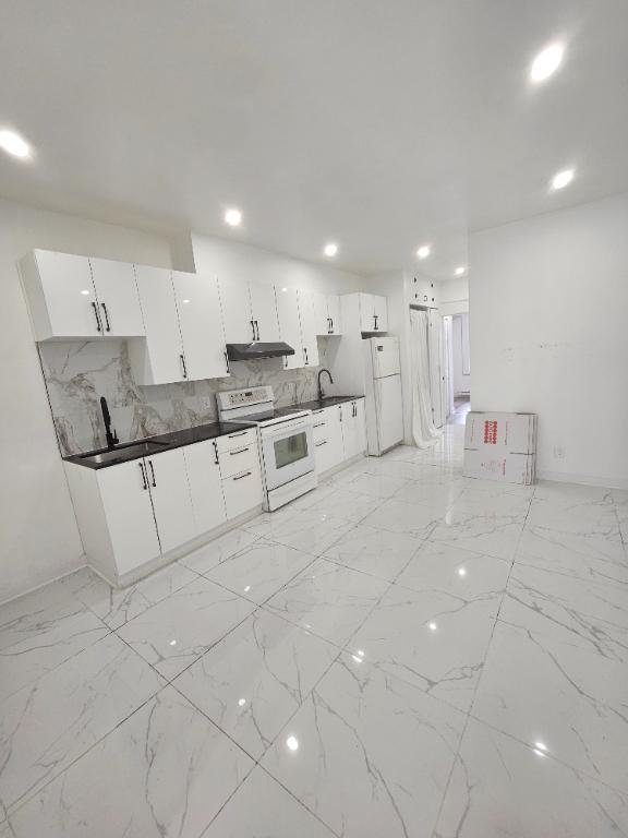 4 1/2 appartement Rénové à louer Plateau-Mont-Royal