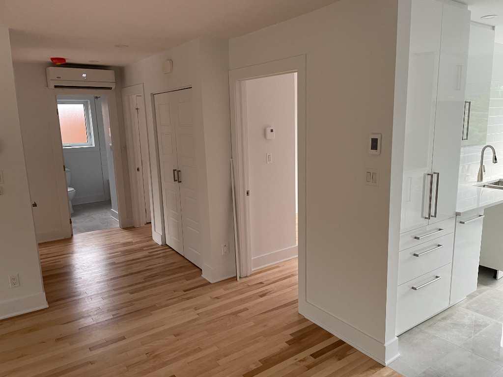 Appartement 5 1/2 à louer Metro Cadillac/ Langelier
