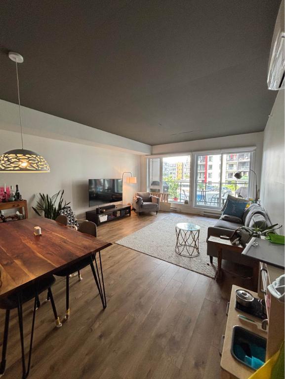 Cession de bail – IMMENSE condo 4 ½ avec espace bureau situé à La Cité M Lebourneuf
