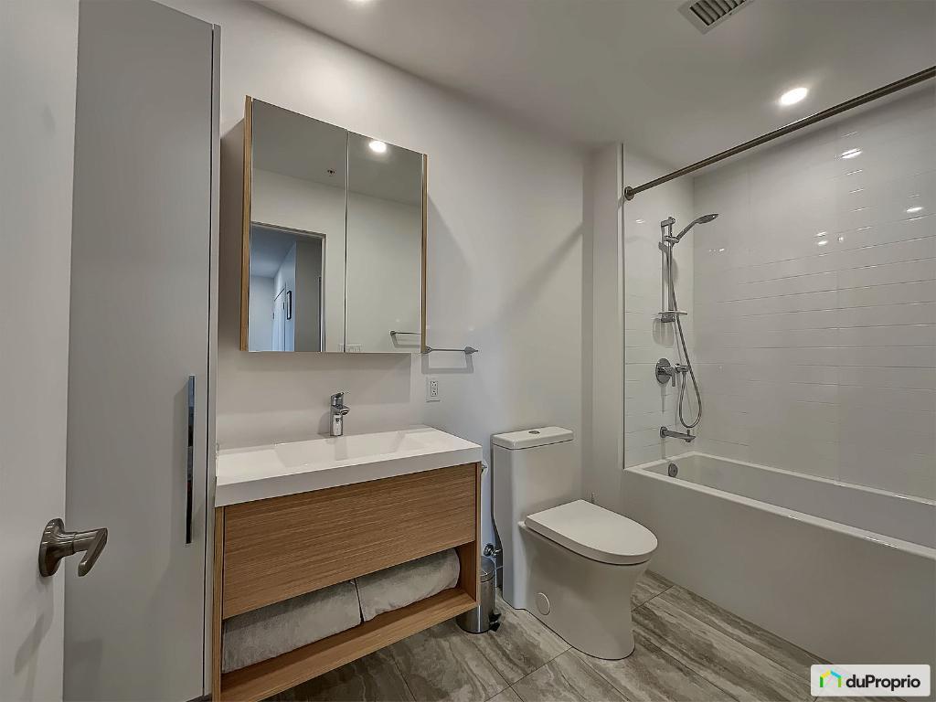SUPERBE OCCASION- LOYER RÉDUIT POUR DÉPART À L'ÉTRANGER! 2340$ par mois TOUT INCLUS!  VALEUR DE 2840$ - Édifice Le Novia - Magnifique 4 ½