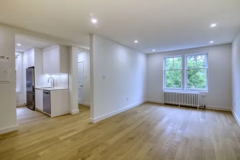 3 rooms apartment of 94m² in Westmount