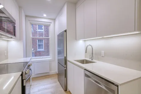 3 rooms apartment of 94m² in Westmount
