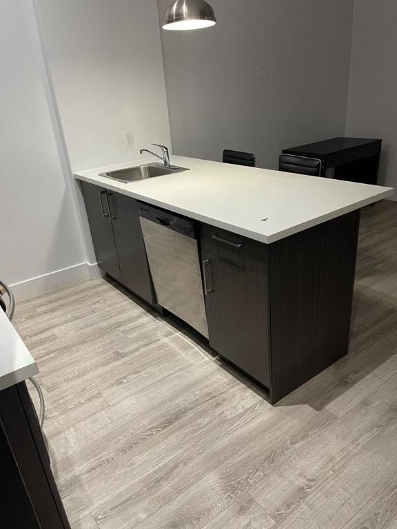 Logement à louer meublé, PROPRE, Studio à louer, Appartement à louer, Studio Loft moderne et spacieux, terrasse, Ste-Foy