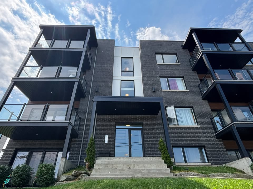 5 ½ RÉCENT | CARRÉ BELVÉDÈRE
