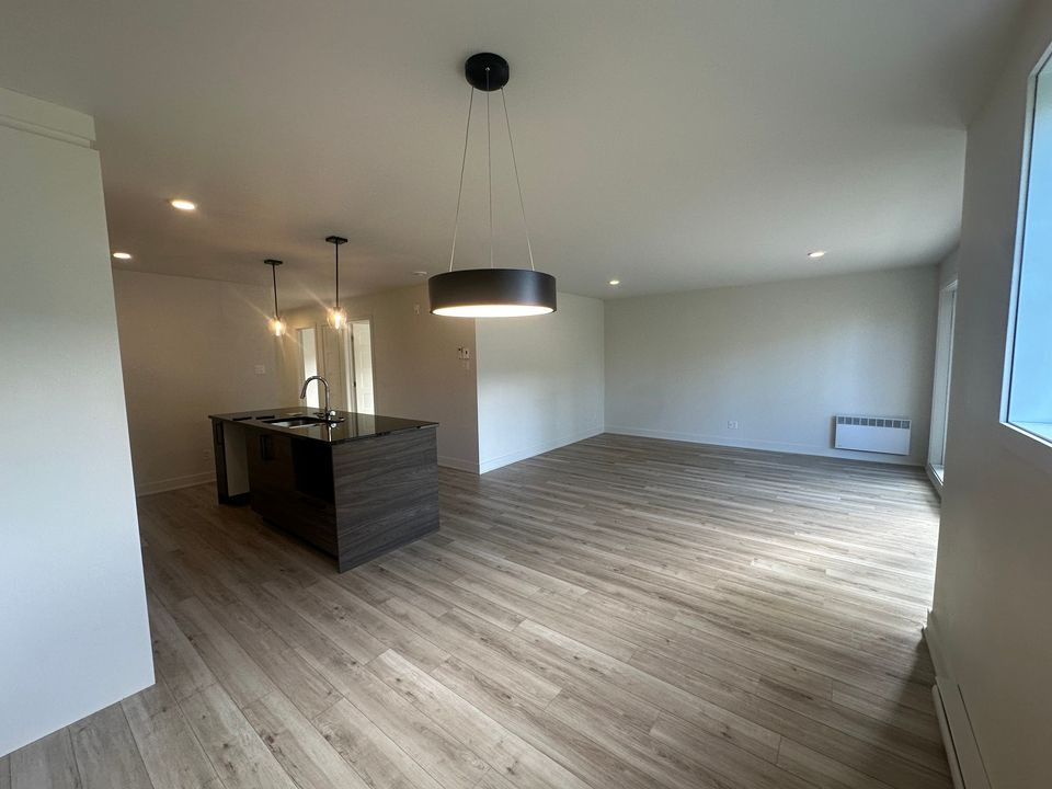 5 ½ RÉCENT | CARRÉ BELVÉDÈRE