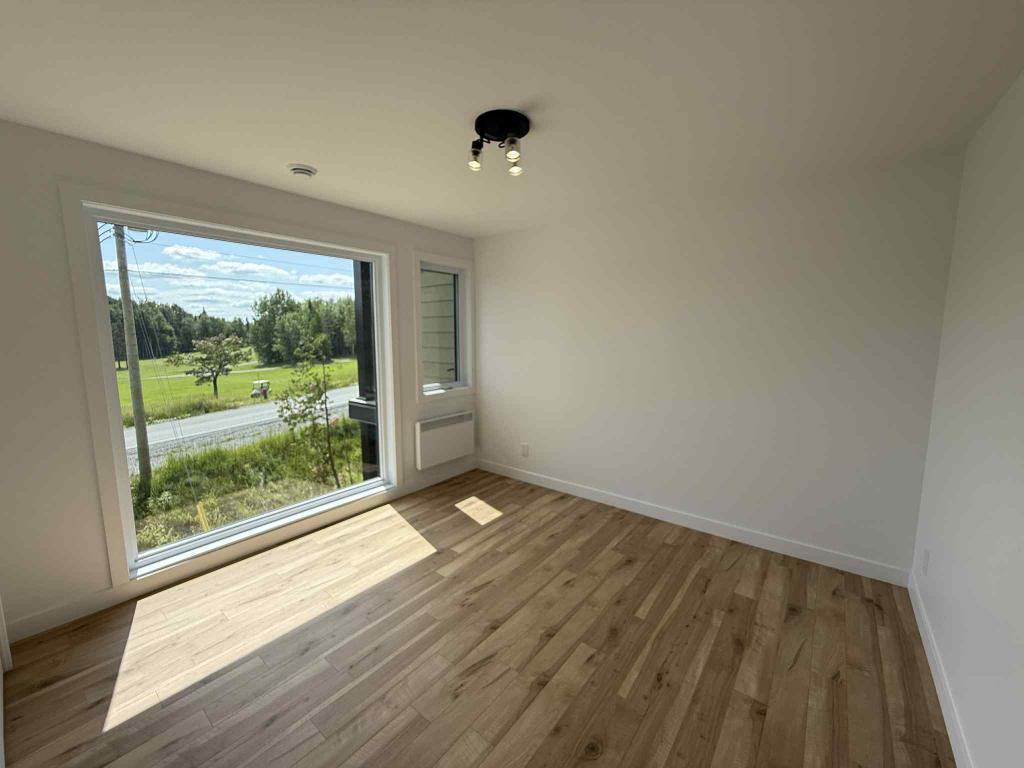 APPARTEMENT DE LUXE À LOUER | 4 1/2 AU DEUXIÈME ÉTAGE