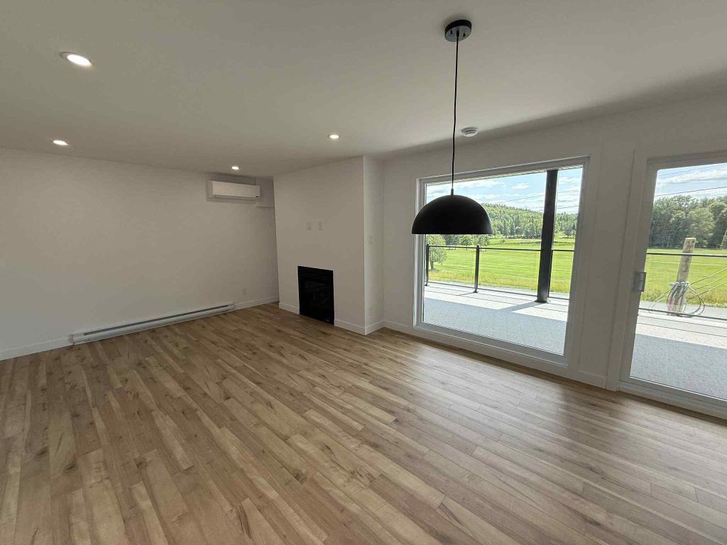 APPARTEMENT DE LUXE À LOUER | 4 1/2 AU DEUXIÈME ÉTAGE