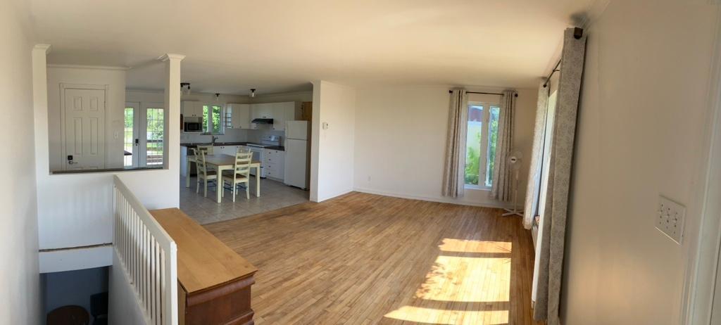 Logement 5 1/2 à louer - Haut de maison +