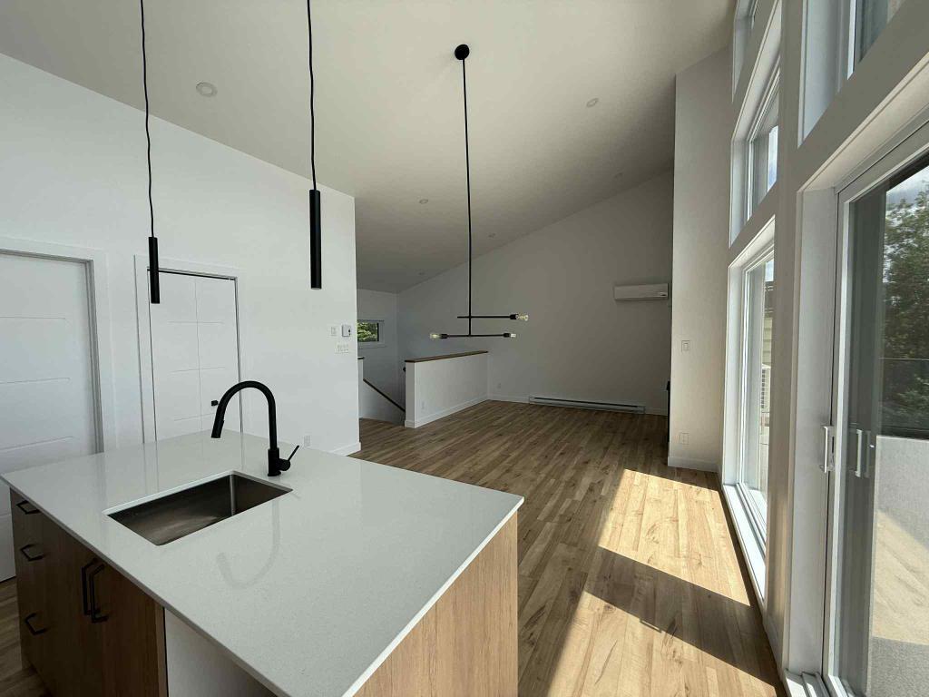 APPARTEMENT DE LUXE À LOUER | 4 1/2 AU TROISIÈME ÉTAGE