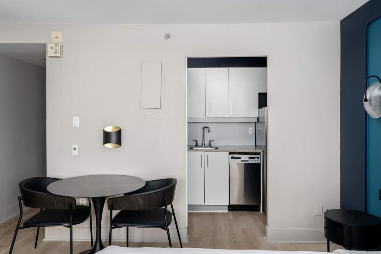 1 CH - 1 SDB - Montréal - $1,745 /mo