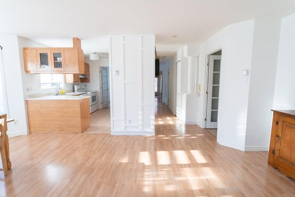 Grand condo lumineux a louer St- hubert 4 1/2