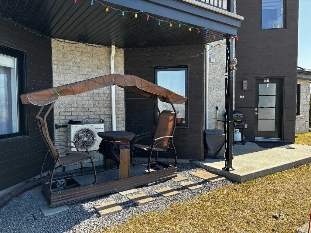 5 1/2 condo locatif - rez de chaussée