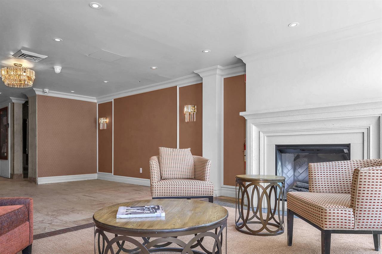 Spacious 2 Bedrooms - 200 Kensingon, Westmount