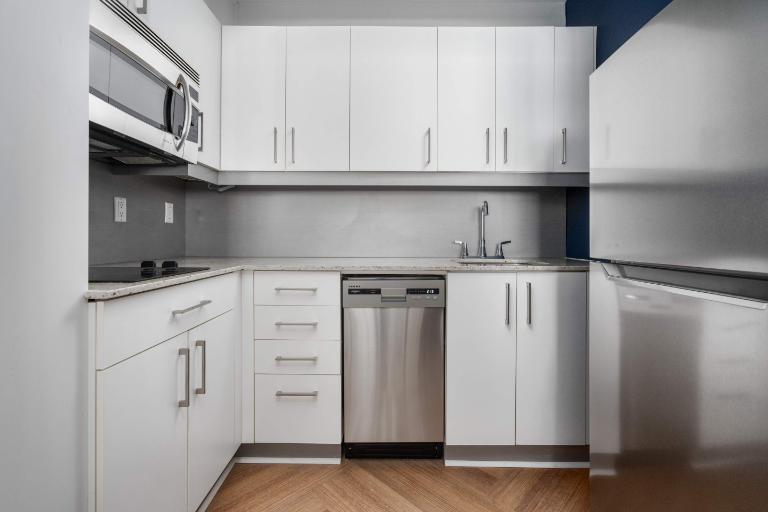 1 CH - 1 SDB - Montréal - $2,095 /mo