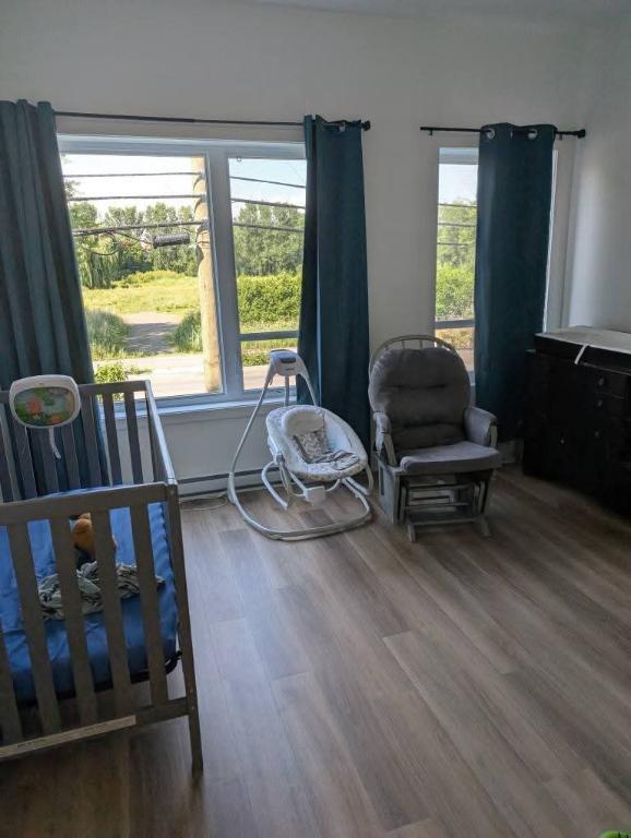 Appartement Condo 5 1/2 Très Propre