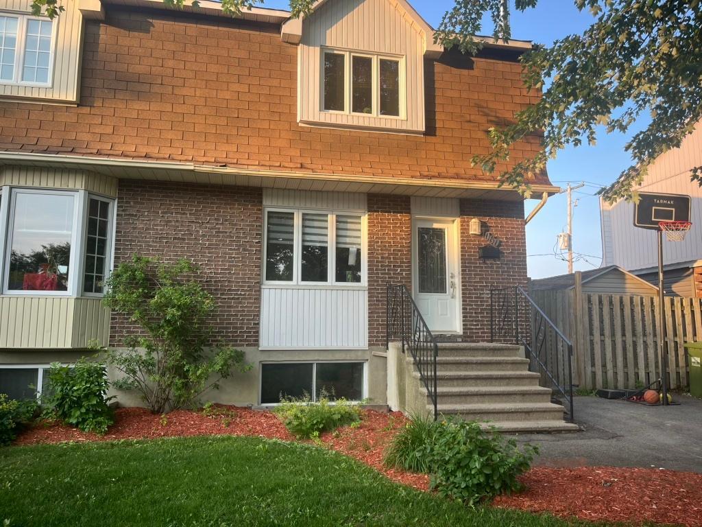 Beau semi- détaché Boisbriand
