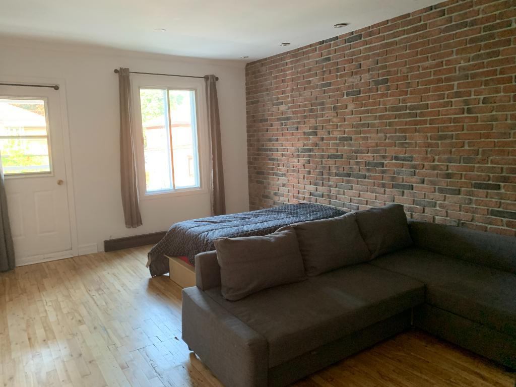 Loft 3 ½ Tout Inclus/Meublé à Louer