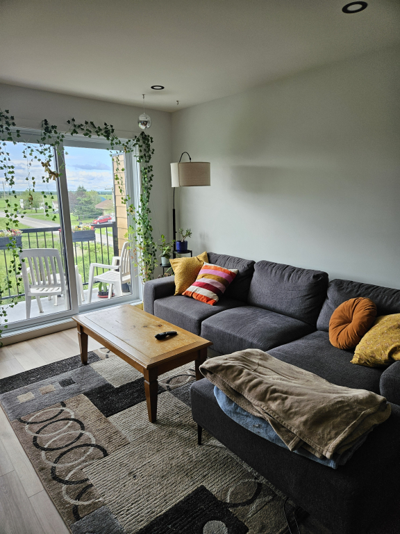 Appartement 4 1/2 + Bureau