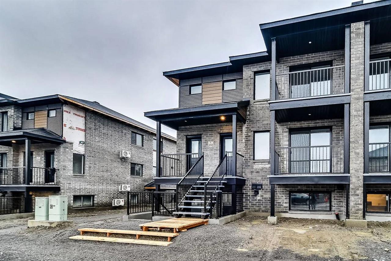 126 Rue Katimavik (Aylmer) Condo Moderne Au Cœur D’Aylmer!