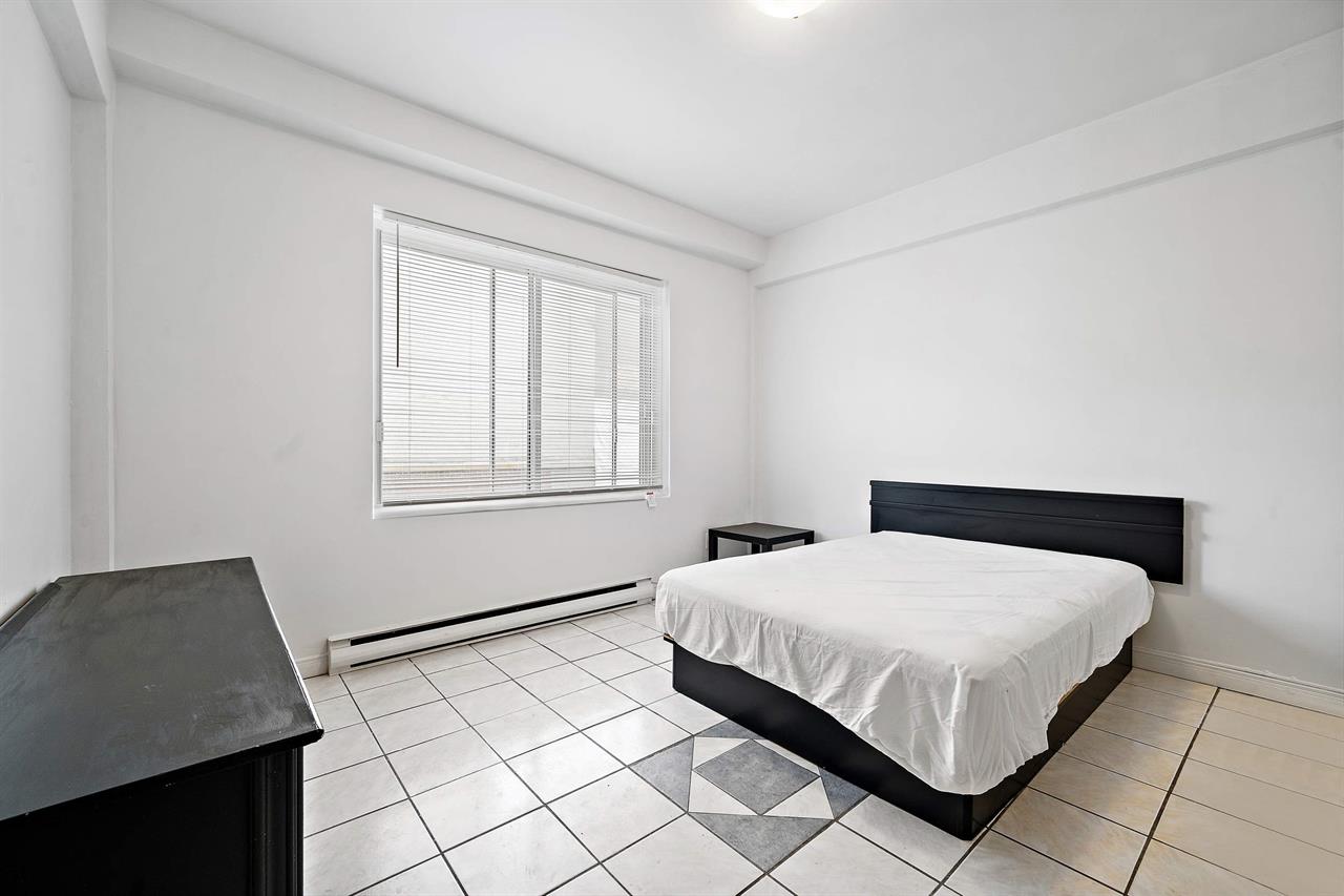 STUDIO SPACIEUX AVEC VUE SUR UN LUXURIANT JARDIN PRIVÉ RENOVE