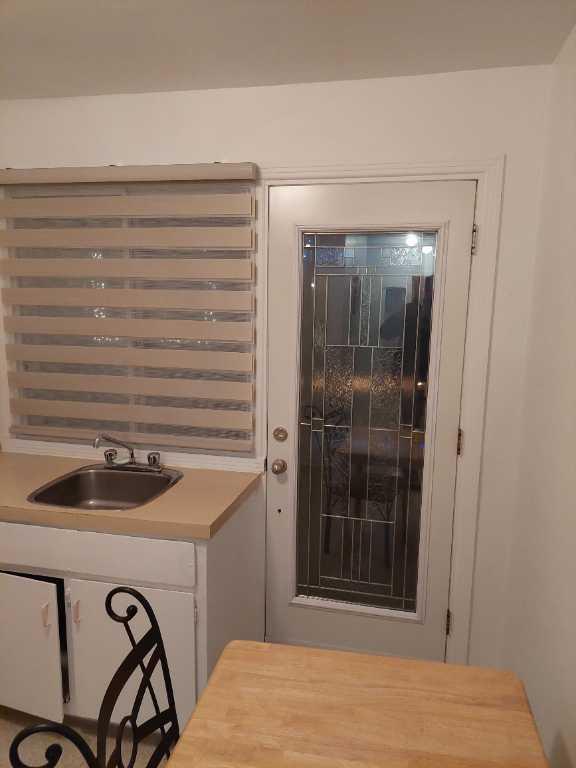 3 1/2 à louer Villeray, eau chaude fournie, balcon, libre, beau, 1 chambre fermée, 1250$ négociable