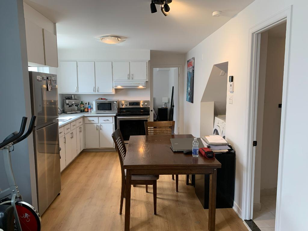 Bel appartement 3 1/2 idéalement situé au coeur de Longueuil disponible dès maintenant!
