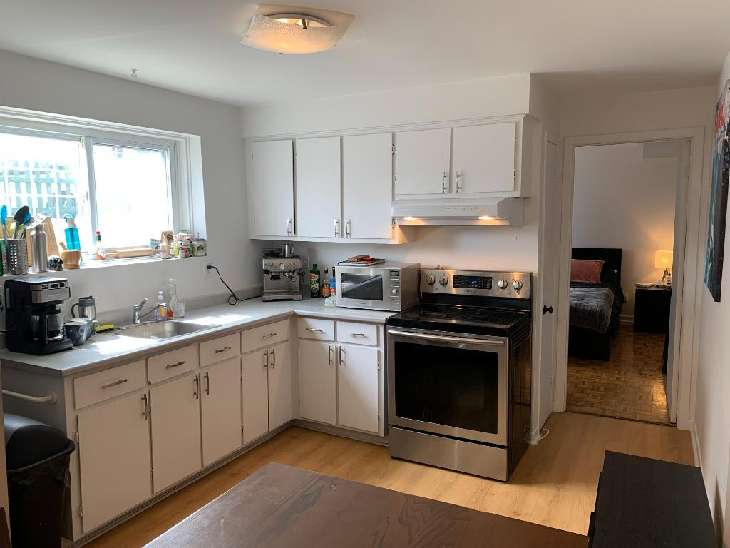 Bel appartement 3 1/2 idéalement situé au coeur de Longueuil disponible dès maintenant!