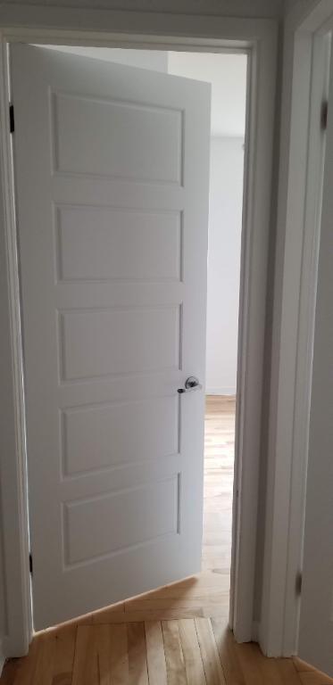 Beau, Spacieux et Lumineux 4 1/2 St-Lambert - Spacious,Bright & Renovated