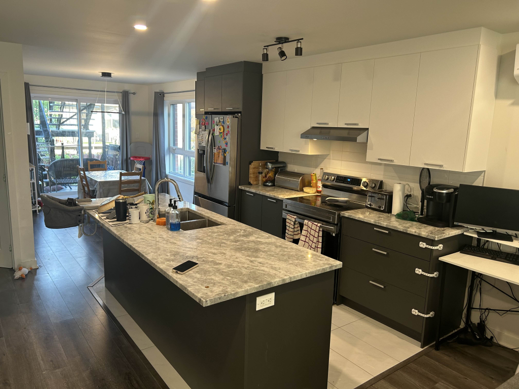5 1/2 A Louer / 3 Beds 1 Bath