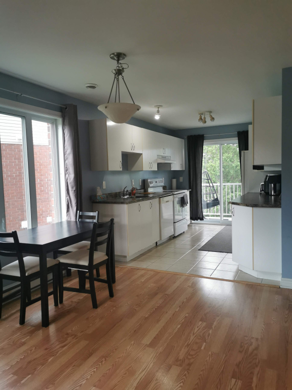 Appartement 2 Chambres à Sous-louer