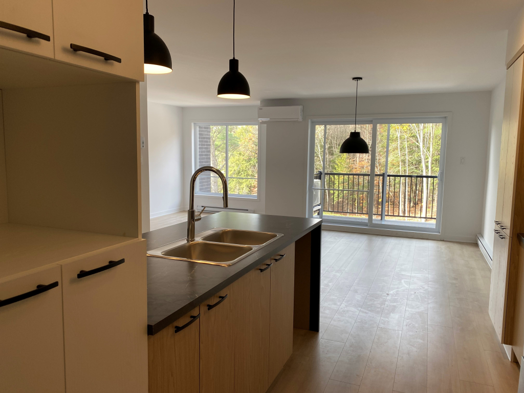 Logement à Louer - 5 1/2 - St-Jérôme