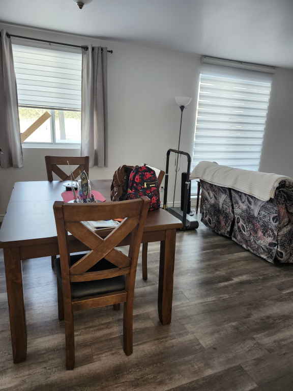 Style Condo 4 1/2 Ouest De L'ile PRES DE