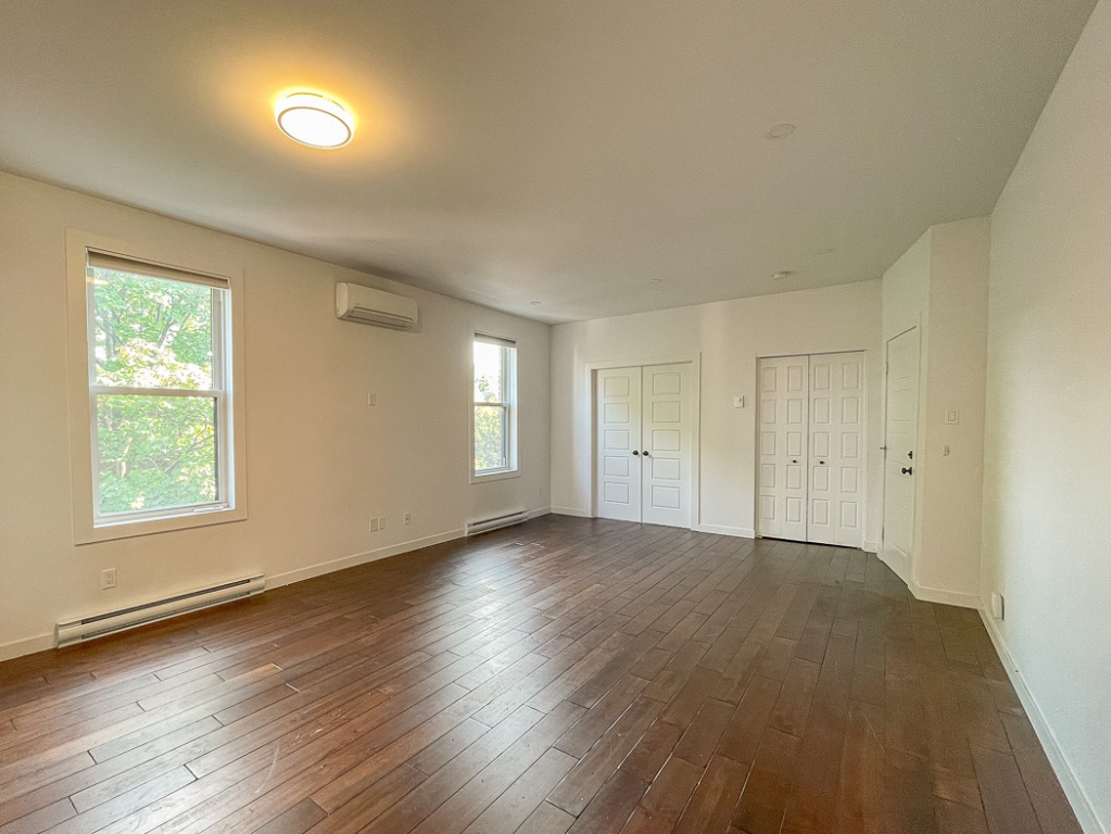 Appartement Spacieux Et Lumineux à Louer