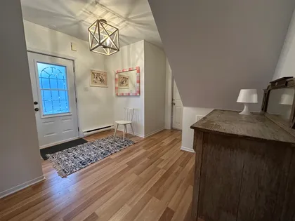 1 room of 185m² in Saint-Hyacinthe