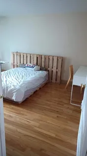 1 room of 25m² in Montreal
