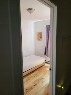 1 room of 30m² in Montreal
