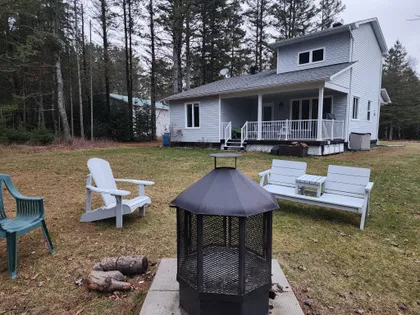 5 rooms house of 146m² in Val-des-Bois