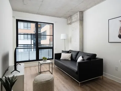 1 room apartment of 121m² in Montreal