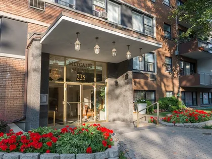 1 room apartment of 41m² in Westmount