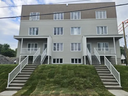 5 rooms apartment of 114m² in Sherbrooke