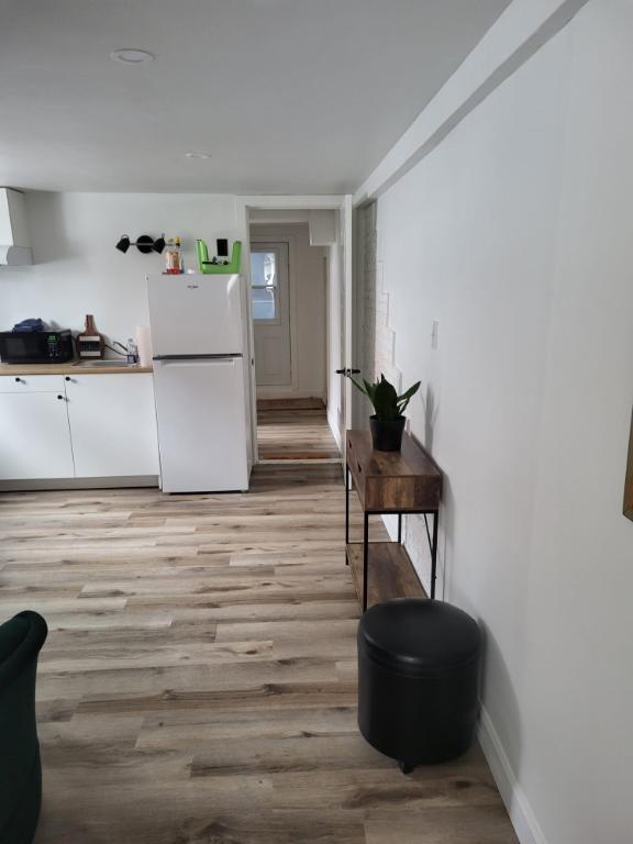 3 1/2 MEUBLÉ TOUT INCLUS