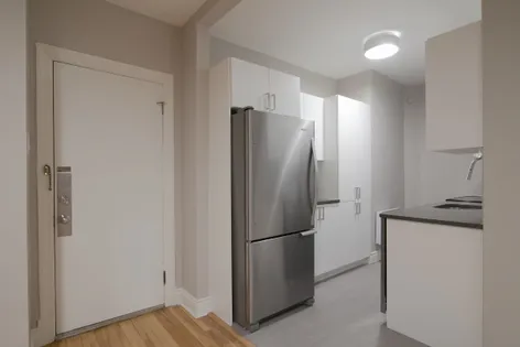 2 rooms apartment of 63m² in Montreal
