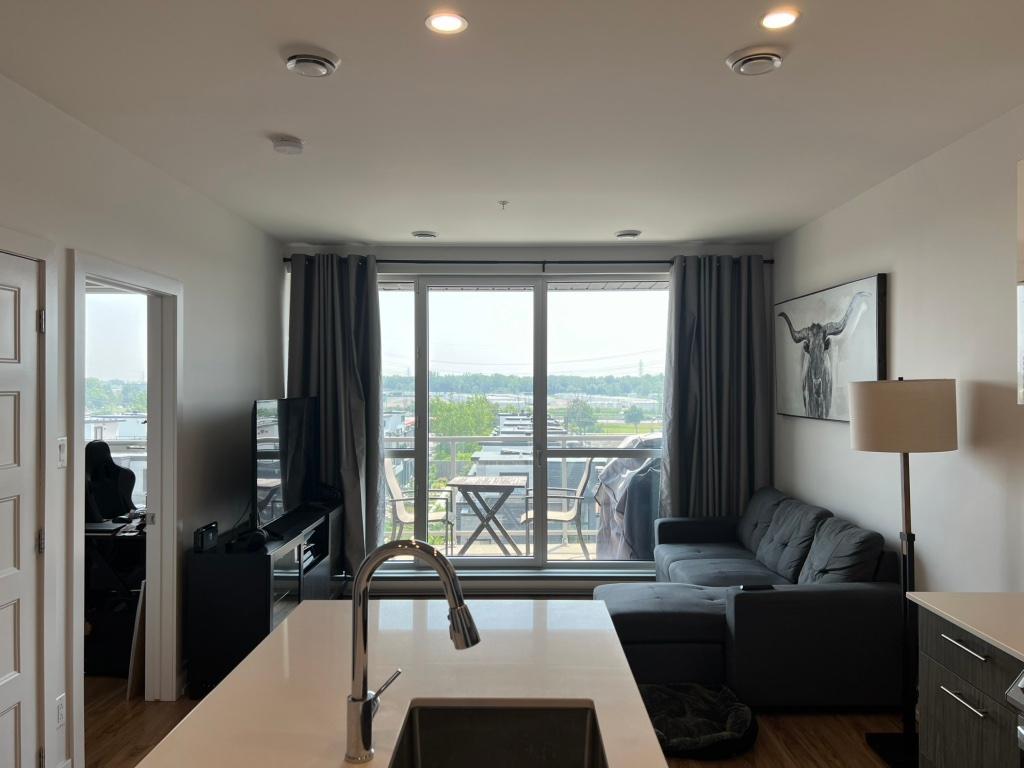 3 ½ à louer – Tout inclus – Square Candiac 🏡