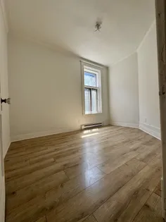 6 rooms apartment of 124m² in Montreal