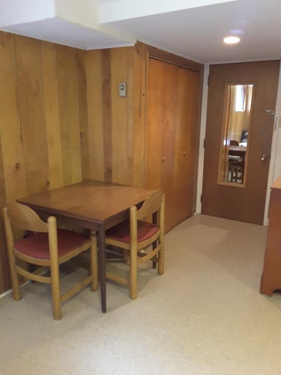 À louer studio pour étudiant ou enseignant cégep de Saint-Jérôme pour locataire tranquille et soigneux