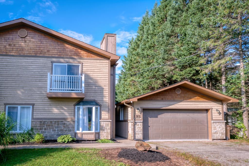 Saint-Sauveur | Maison Semi-Détaché avec Garage Double à Louer