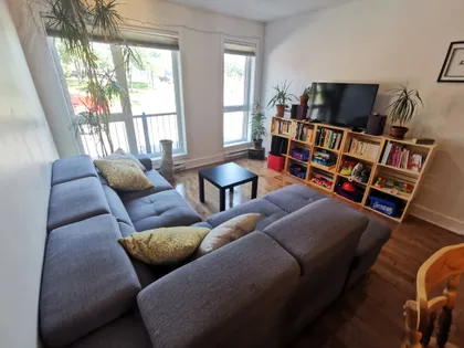 4 rooms apartment of 650m² in Montreal